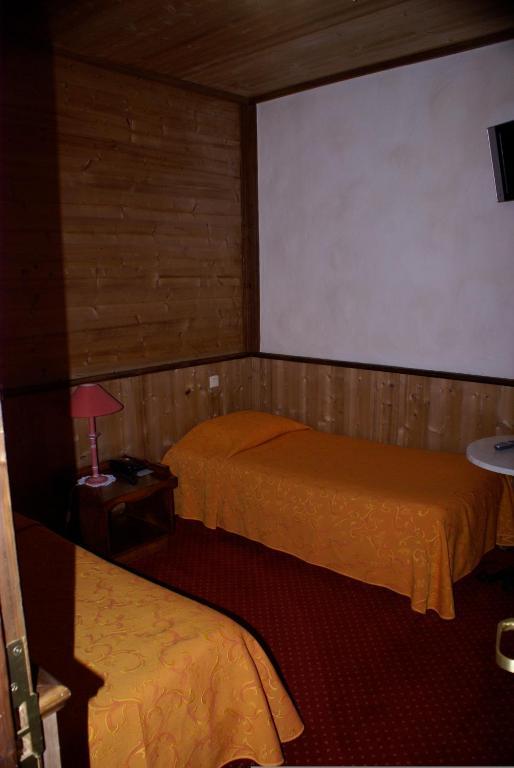Hotel Le Relais De L'Abbaye Tournus Camera foto