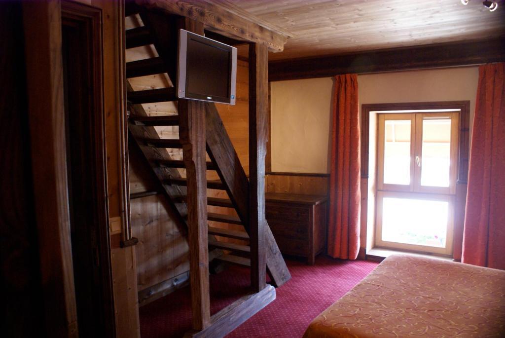Hotel Le Relais De L'Abbaye Tournus Camera foto